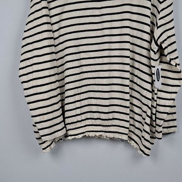 Ladies Pullover Blouse NWT - Picture 3 of 10